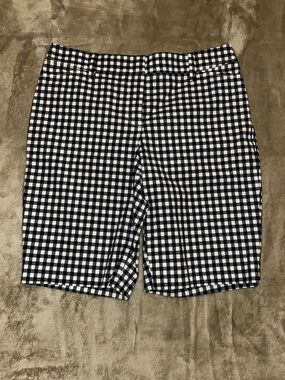 Talbots Women’s Navy and White Gingham Flat-Front Shorts 10.5” Inseam size 4